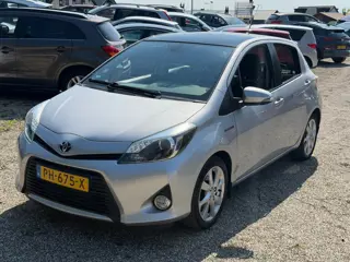 Toyota Yaris 1.5 Full Hybrid Dynamic Pano Keyless Cruise Camera Dealer Onderhouden Nette Auto