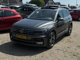 Volkswagen Tiguan 2.0 TSI 4Motion Highline BomVol Pano Keyless 360 Camera Standkachel StoelVW Elektr
