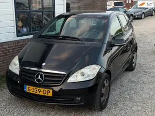 Mercedes-Benz A-klasse 170 Classic Automaat Pano Carplay StoelVerwarming Airco Nette Auto