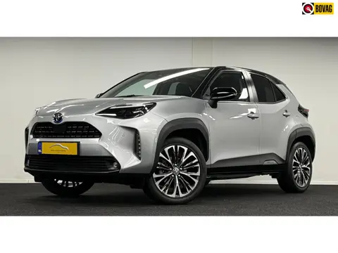 Toyota Yaris Cross 1.5 Hybrid Executive AWD*Panodak*Navi*Camera*Parksens*