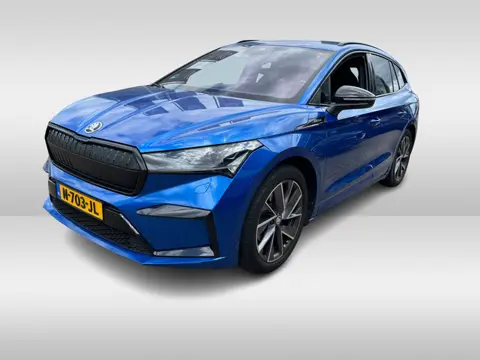 Škoda Enyaq iV 60 Sportline / Trekhaak / Camera / Leer&Alcantara / Keyless / 20'' / CarPlay / Matrix