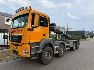 MAN TGS 41.440 8X4 naafreductie (bj 2009)