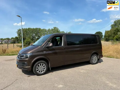 Volkswagen Transporter 2.0 TDI L2H1 DC Highline Dubbele Cabine