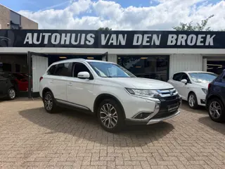 Mitsubishi Outlander 2.0 2WD Instyle|Navi|Cruise|Clima|Carplay|360 Camera|Trekh|Pdc|Lmv|Elek Pakket|