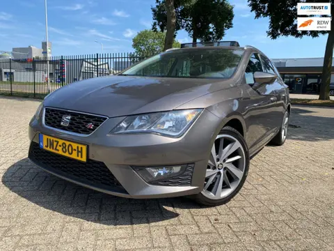 Seat LEON ST FR 1.4 TSI X-PERIENCE Panorama Cruise Pdc Navi Tel Media