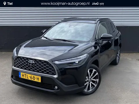 Toyota Corolla Cross Hybrid 140 Style Dodehoekdetectie, Parkeersensoren voor + achter, Navigatie, Sm