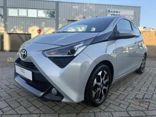 Toyota Aygo 1.0 VVT-i x-play limited | Apple Carplay | Achteruitrij Camera | Dealeronderhouden | VER