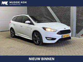 Ford Focus Wagon 1.0 ST-Line | Voorruitverwarming | PDC V+A | Getint Glas | 18 Inch | Park Assist