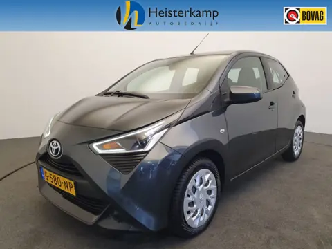 Toyota Aygo 1.0 VVT-i x-play Airco, Camera (bj 2019)