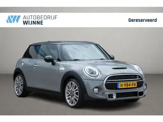 MINI Cooper S 192pk Chili Serious Business | JCW Pakket | Panoramadak | Keyless | Camera | Harman/ka