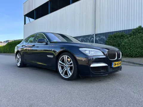 BMW 7-serie 750i High Executive M -PAKKET 520PK BOMVOL