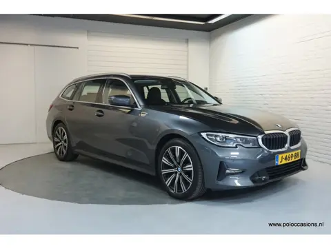 BMW 3 Serie Touring 320i Rijklaar! | Leder | Sportinter | Carplay | DAB +