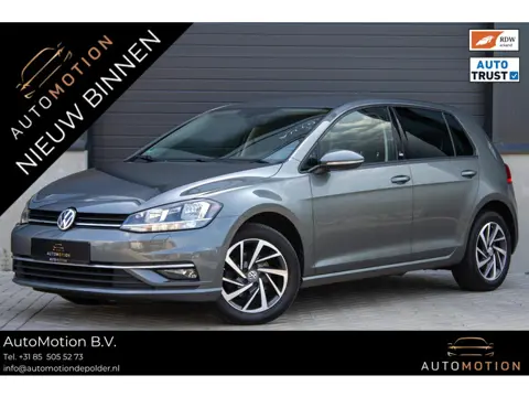 Volkswagen Golf 1.0 TSI Highline SOUND ACC CARPLAY STOELVERWARMING