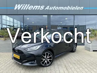 Toyota Yaris 1.5 Hybrid Executive Adaptieve Cruise, Camera & Stoelverwarming