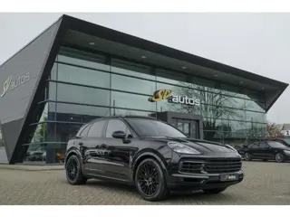 Porsche Cayenne S 2.9 S 441pk Panoramadak Trekhaak elektrisch Comfortstoelen Black edition Luchtveri