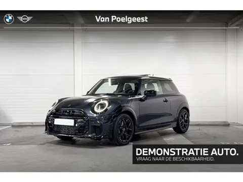 MINI 3-Deurs Cooper S | John Cooper Works uitvoering | Pakket M | Head-Up Display | Harman/Kardon | 