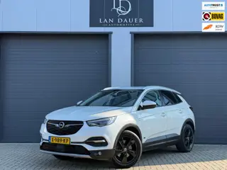 Opel Grandland X 1.6 Turbo Hybrid Elegance /Camera / Carplay