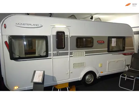 LMC MUN MUSICA 470 E 2013 ENKELE BEDDEN DINETTE Mover enz TOP