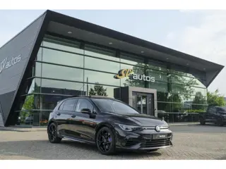 Volkswagen Golf R 2.0 TSI 320pk 8R 4Motion Performance Akrapovic Panoramadak Black edition IQ light 