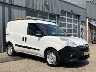 Opel Combo 1.4 CNG L1H1 ecoFLEX Cng en Benzine Airco Trekhaak 1000kt Werkverlichting 2-Persoons Parr