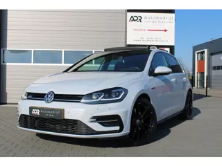 Volkswagen Golf 1.5 TSI Highline Business R / PANO / CAMERA / PDC V+A/ BOM VOLLL