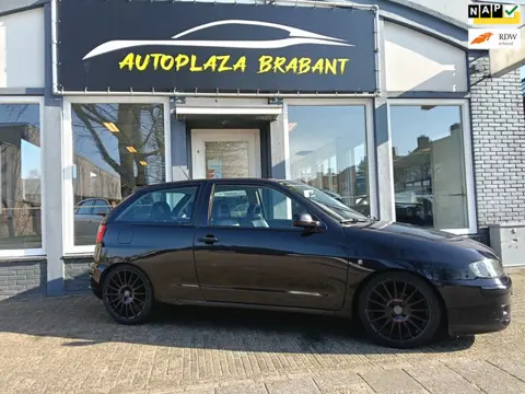 Seat Ibiza 1.4-16V Stella/ LEER/ 17 INCH/ USB/ DISTR VV/ MEENEEMPRIJS