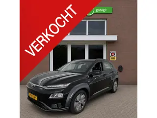 Hyundai Kona EV Comfort Smart 64 kWh | SoH 100% | Trekhaak | | 204 PK | Camera | CarPlay | 484 km WL