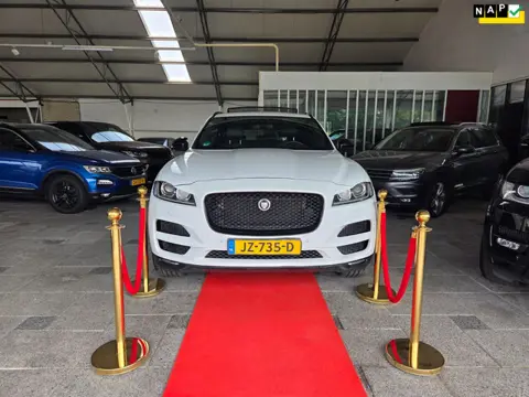 Jaguar F-PACE 2.0D 180PK PORTFOLIO PANO DIGITAL DASH NAVI CAMERA 360 FULL 2016!