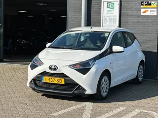 Toyota Aygo 1.0 VVT-i x-play/1STE EIG/AIRCO/CAMERA/NL-AUTO NAP!!