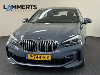 BMW 1-serie 118i High Executive M-Sport Automaat Navi / Climate / Carplay / PDC / Live Cockpit Profe