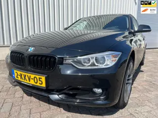 BMW 3-serie Touring 320i Executive Sport BPM SCHADEAUTO!