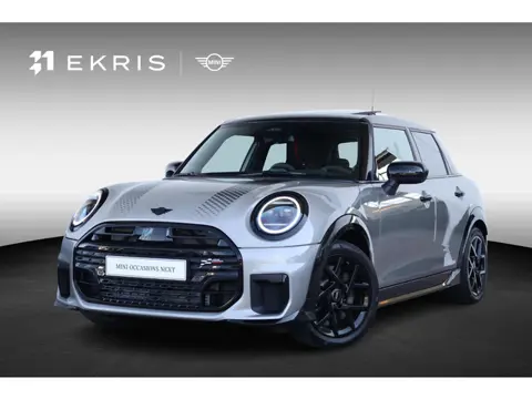 MINI 5-Deurs 1.5 Cooper C John Cooper Works XL | Pano-dak | Harman Kardon | Elektrische stoelen met 