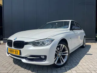 BMW 3-serie 320i Sport '14 Aut/Dakje/18'Lmv/OrgNl/ZrMooi!!!