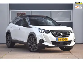 Peugeot 2008 1.2 PureTech GT Pack TREKHAAK/LEDEREN BEKLEDING/PANORAMADAK