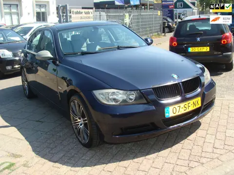 BMW 3-serie 318i st bekr elek pak airco nap apk