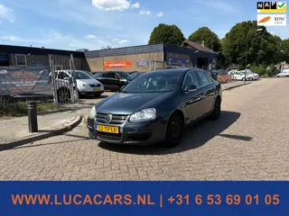 Volkswagen Jetta 1.6 FSI Comfortline Airco Navi
