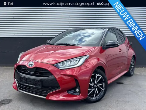 Toyota Yaris 1.5 Hybrid Dynamic edition Bi-tone zwart dak, leder, LED, Smart Key, Lichtmetalen velge