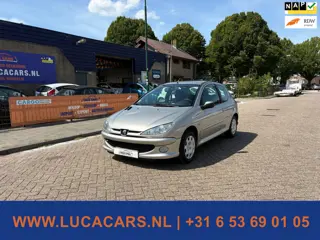 Peugeot 206 1.4 Forever 2X SLEUTEL + BOEKJES!
