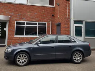 Audi A4 Limousine 2.0 157.602Km Navi BlueTooth Cruise 17"