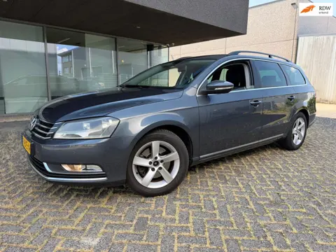 Volkswagen Passat Variant 1.8 TSI Highline. Climat. BJ 5-2011. APK 3-2027