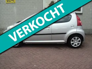 Peugeot 107 1.0-12V XS 5drs airco nette auto bj2011