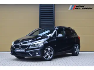 BMW 2 Serie Active Tourer 220i High Executive * Sportline * Head-up * Panoramadak * Sportstoelen * M