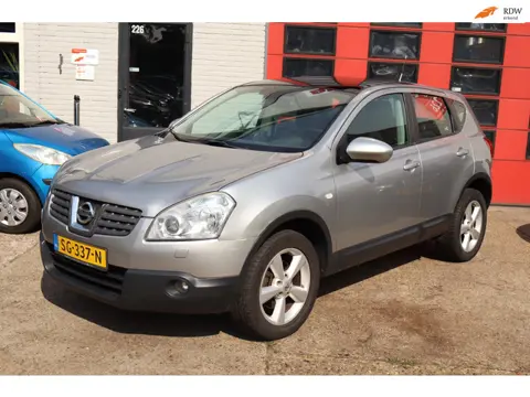 Nissan Qashqai 2.0 dCi Tekna Premium 4WD , AUTOMAAT NAVI LEER PANO