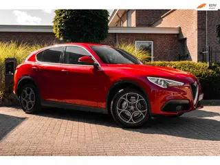 Alfa Romeo Stelvio 2.0 T AWD Super 280 PK Aut. Stoel/Stuurverw. Keyless Camera 19''