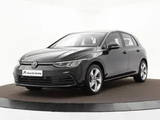 Volkswagen Golf 1.0 eTSI 110pk DSG Life Business · Camera · Keyless · Dodehoeksensor · Apple/Android