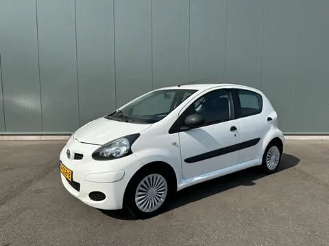 Toyota Aygo 1.0-12V Now AIRCO | NAP ! (bj 2011)