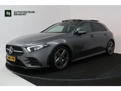 Mercedes-Benz A-klasse 180 Business Solution AMG (PANORAMADAK, STOELVERWARMING, SFEERVERLICHTING, CA