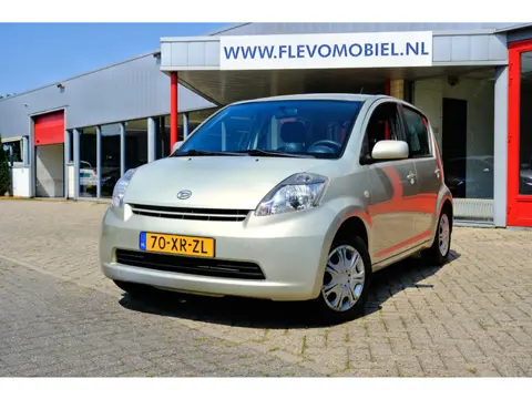 Daihatsu Sirion 2 1.3-16V Prestige Aut. Airco|Trekhaak