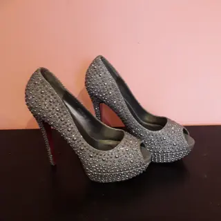 pumps 37