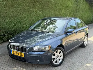 Volvo S40 2.4 Exclusive/PDC/AIRCO/AUTOMAAT APK VERLOPEN